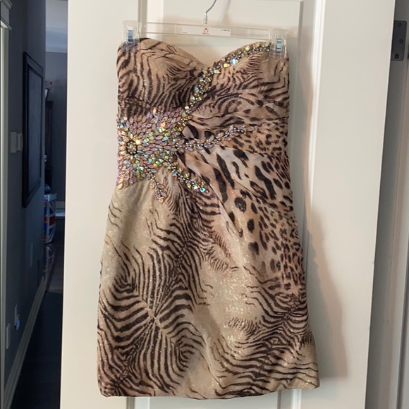 Dress - Picture 1 of 3